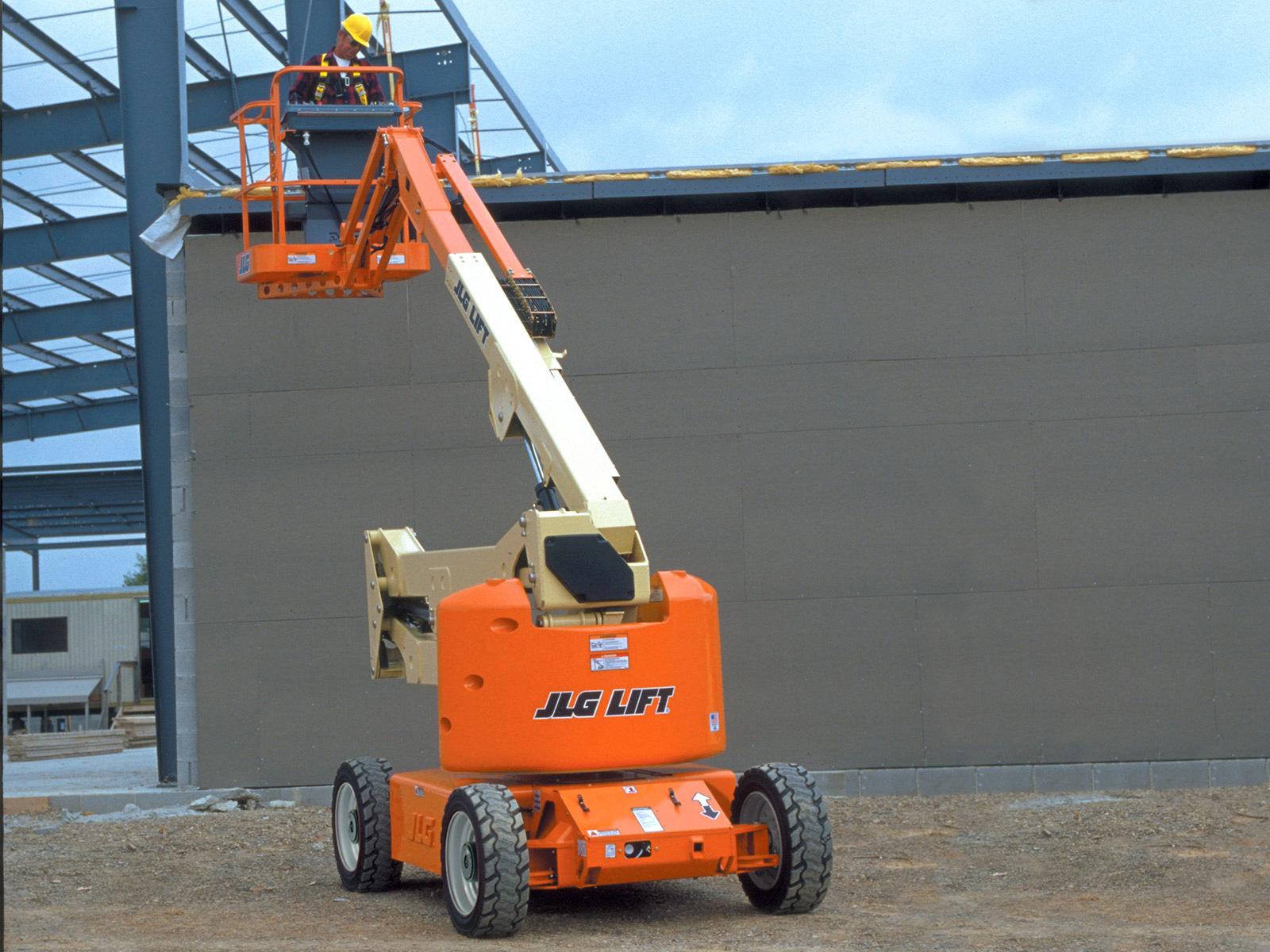 Vikbomslift batteri plattformshöjd 13,7 m